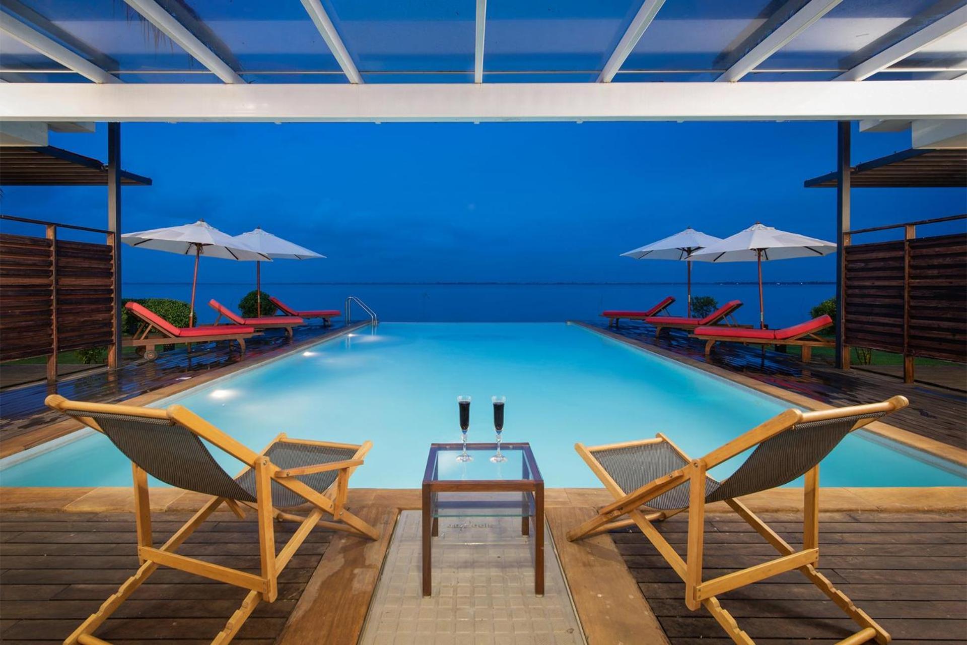 Stayvista At The Rain - River Villa With Infinity Pool Alappuzha Luaran gambar